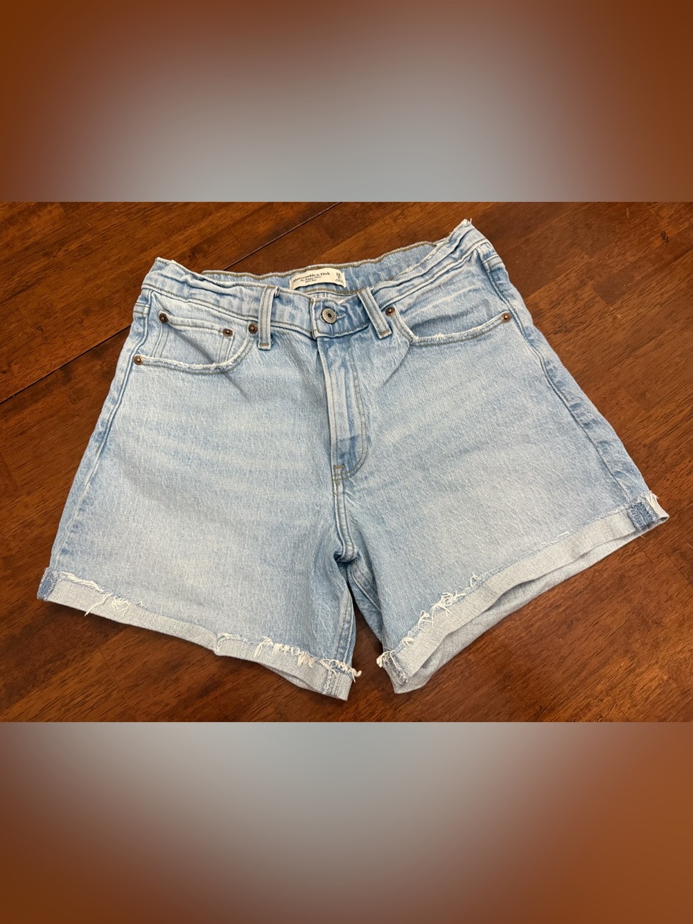 Abercrombie & Fitch The Baggy Short Mid Rise Denim Size 28 / 6